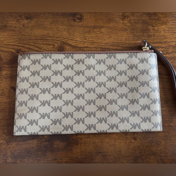 Michael Kors Monogram Wristlet - Picture 2 of 7